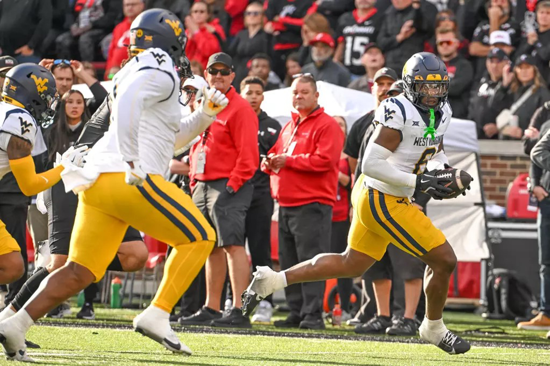 NOTEBOOK: WVU defenders growing confidence in communicating with coordinator Jeff Koonz